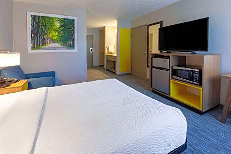 Queen Room - Disability Access/Non-Smoking