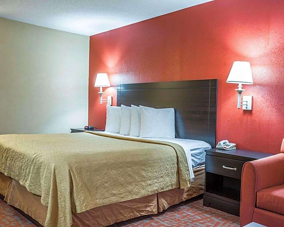 Quality Inn & Suites Monroe