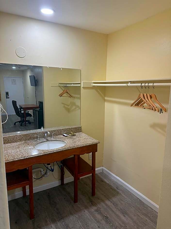 Anaheim National Inn