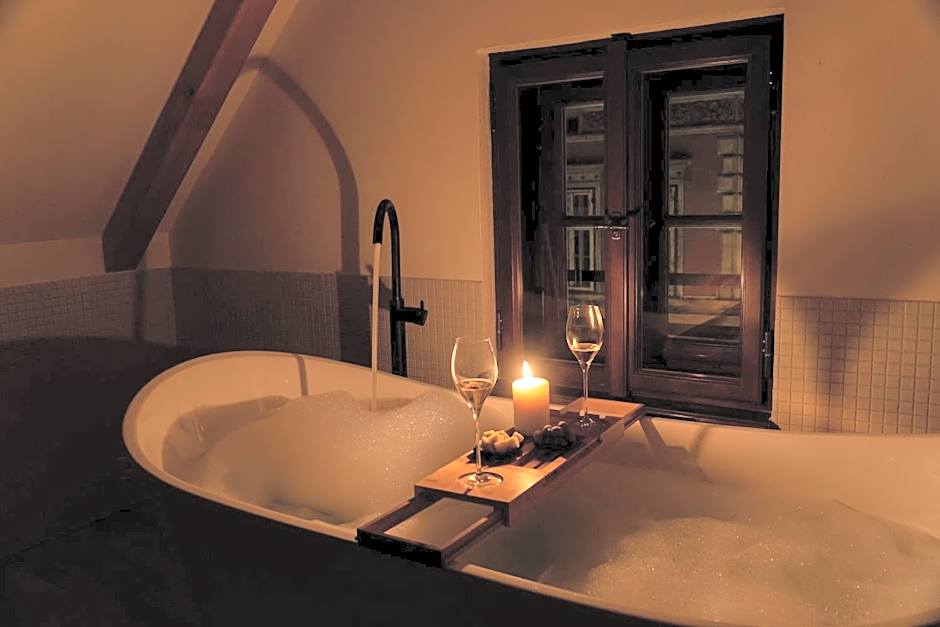 White Wolf Boutique Apartments