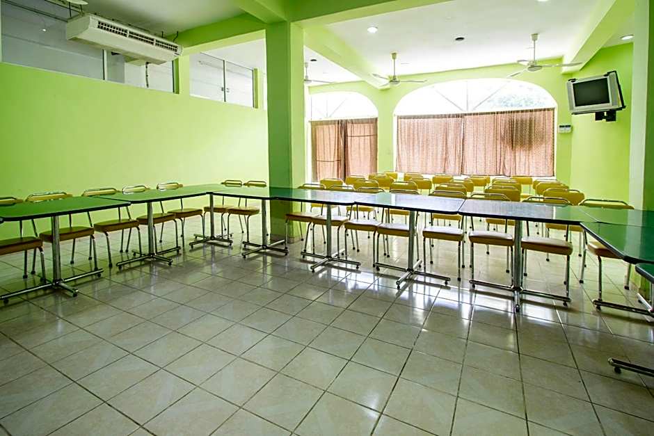 OYO Hotel Estacion