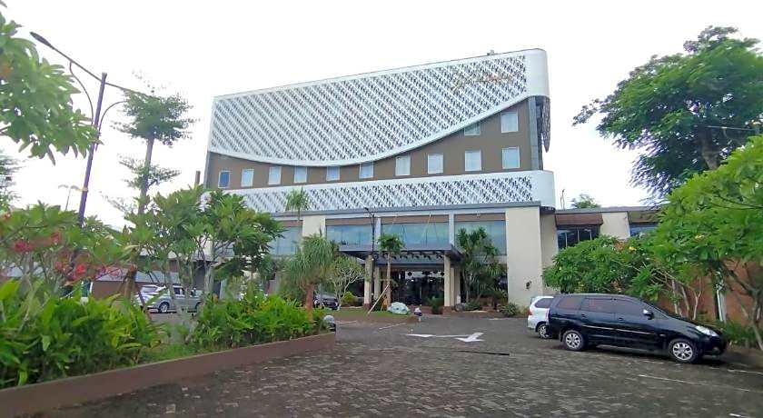 GRAND KOLOPAKING HOTEL