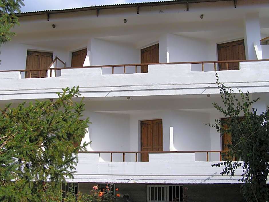 Neos Omalos Hotel