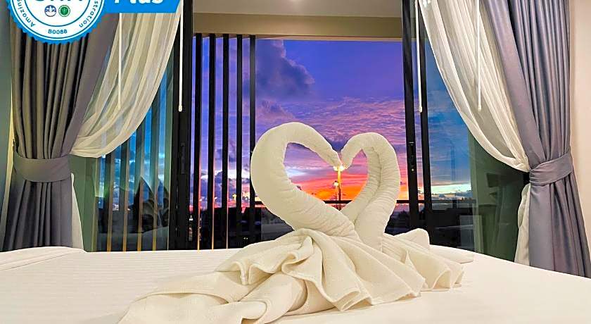 Louis' Runway View Hotel