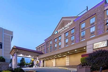 Days Inn by Wyndham North Bergen