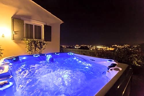 Chambres d'Hôtes & Spa Cannes- Mougins "Villa Stéphanie"