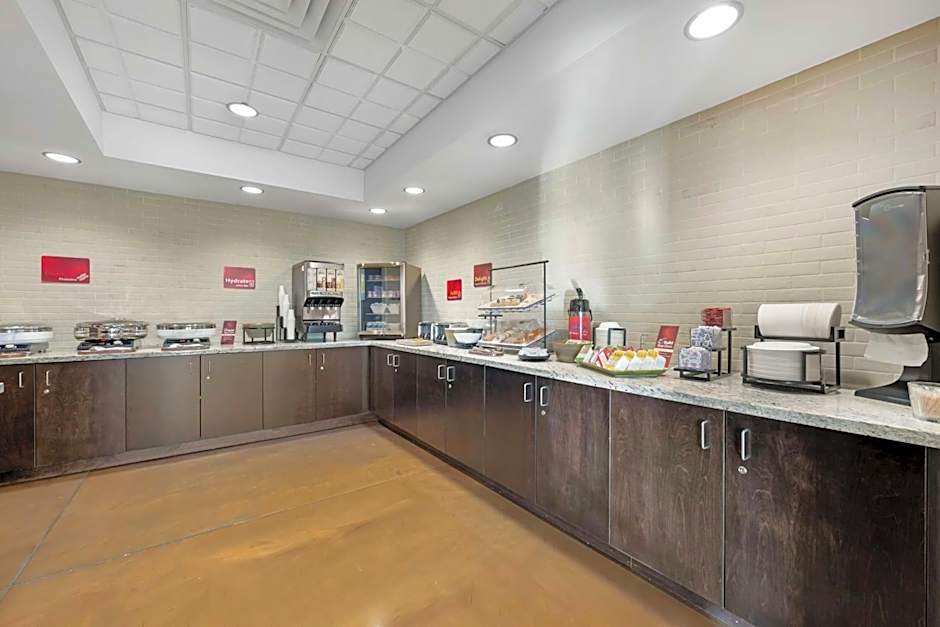 Best Western Plus Lakeview Hotel