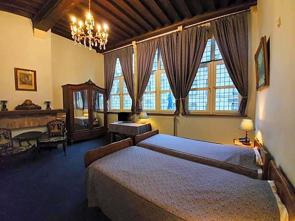 Erasmus Hotel