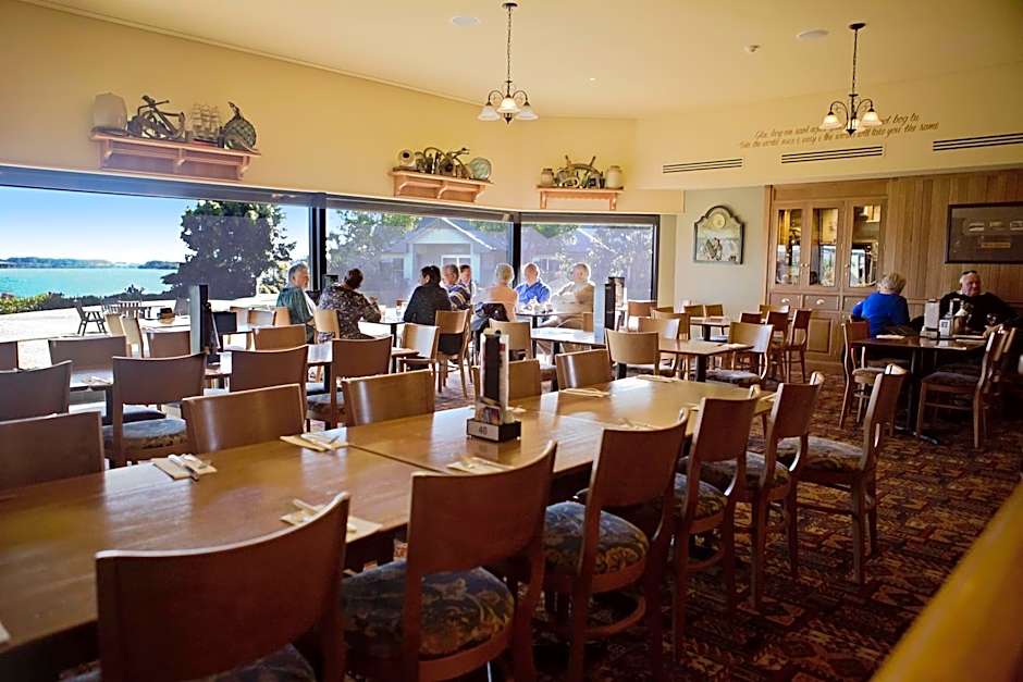 Harrington River Lodge