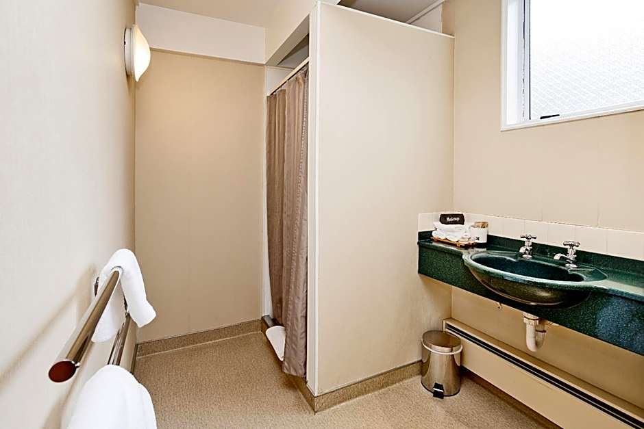 Balmoral Lodge Motel