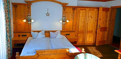 Double Room with Mountain View