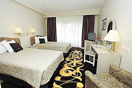Airport Hotel Mara