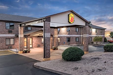Super 8 by Wyndham Farmington