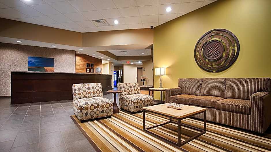 Best Western Plus Night Watchman Inn & Suites