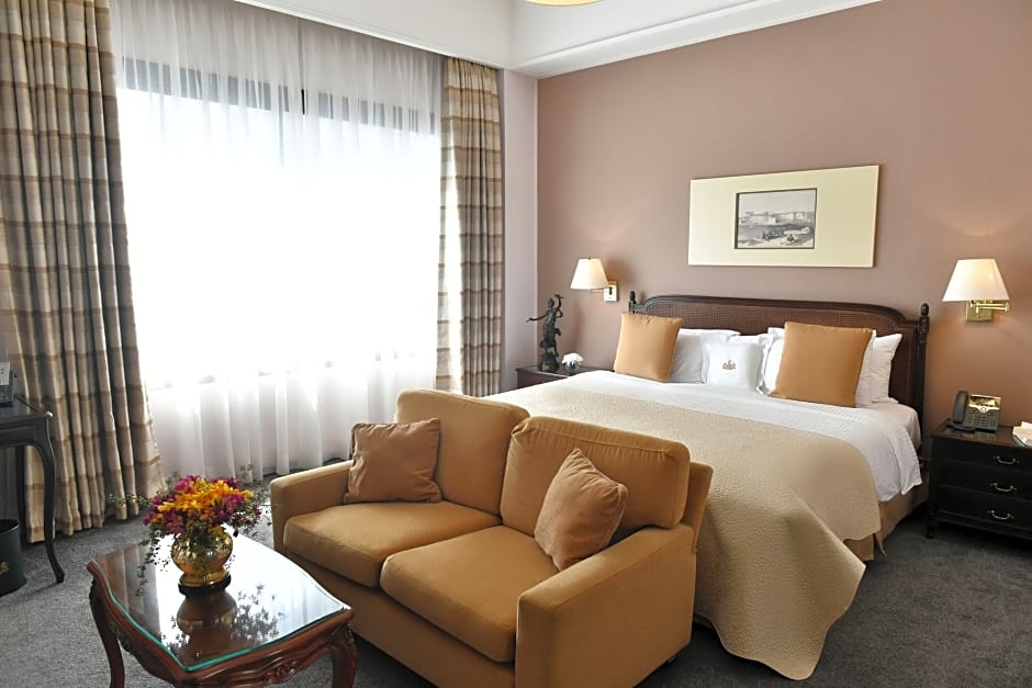 Le Bristol Hotel