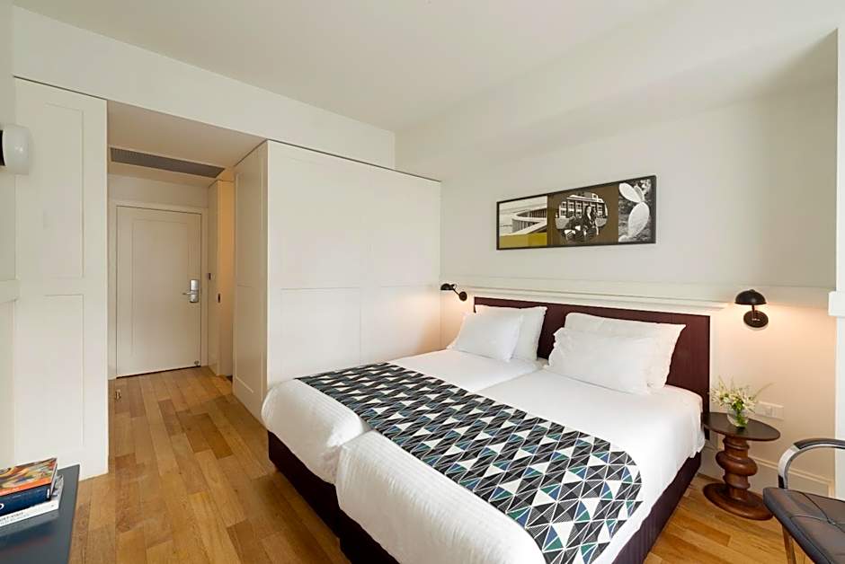 Lily & Bloom Boutique Hotel