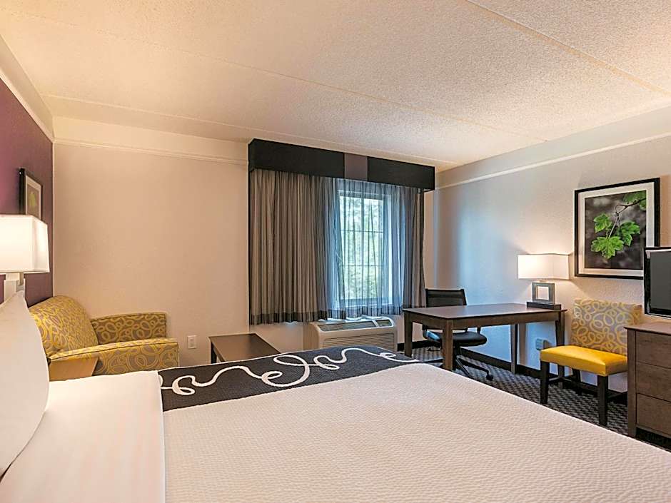 La Quinta Inn & Suites by Wyndham Atlanta Alpharetta