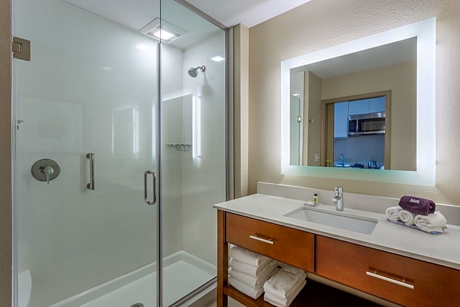 Candlewood Suites Fargo By IHG