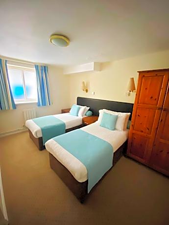 Family Room with Garden View