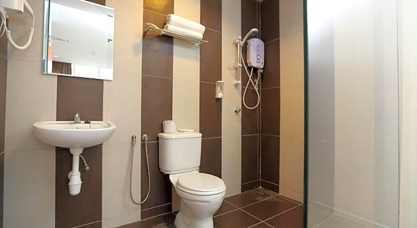 1 Hotel Taman Connaught