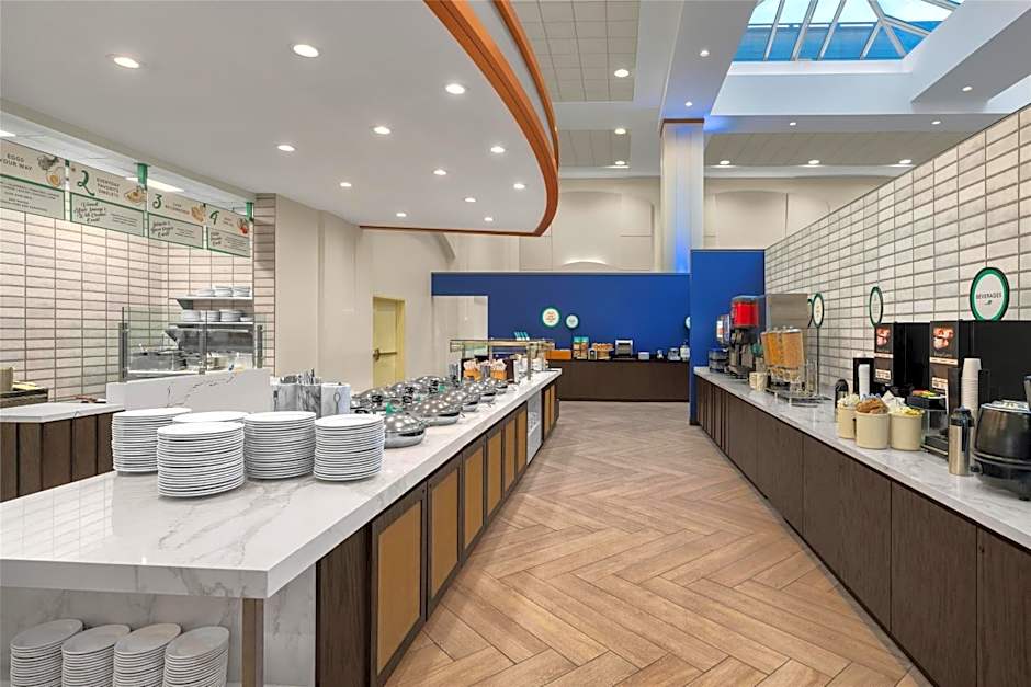 Embassy Suites By Hilton Hotel Boston At Logan Airport