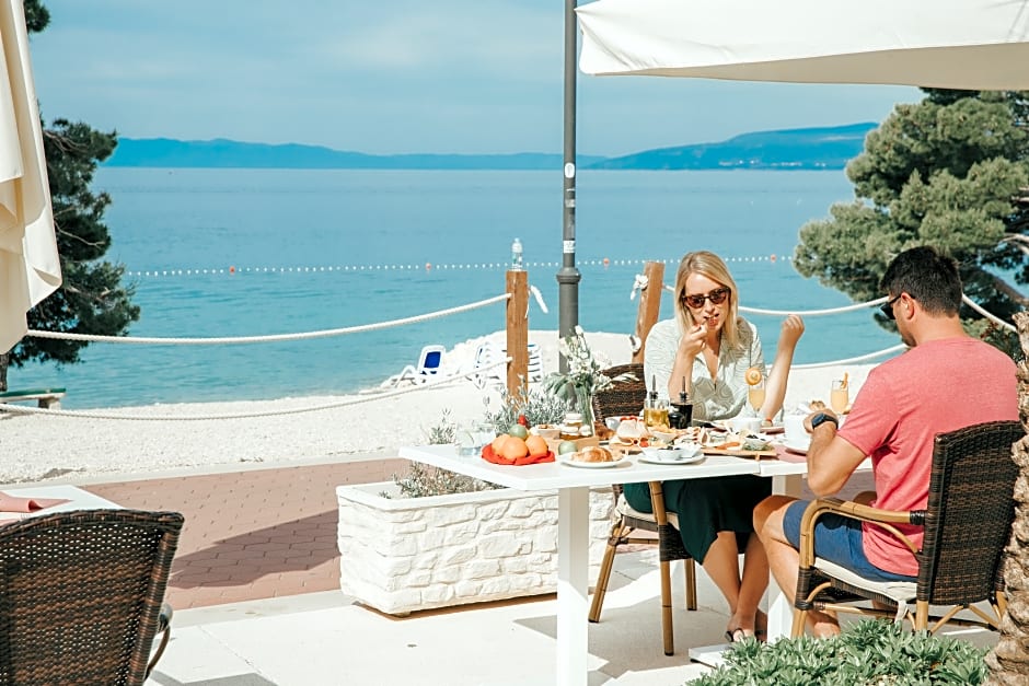 Romana Beach Apartments