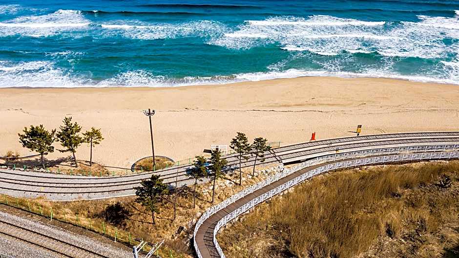 Gangneung Buchaegil Motel and Pension