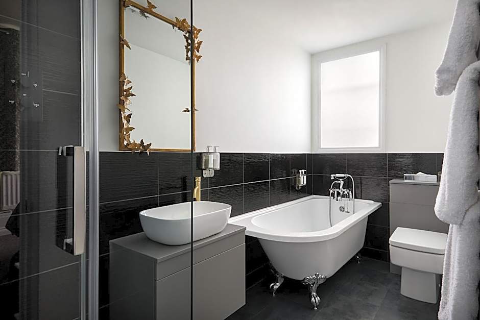 The Royal Adelaide Hotel