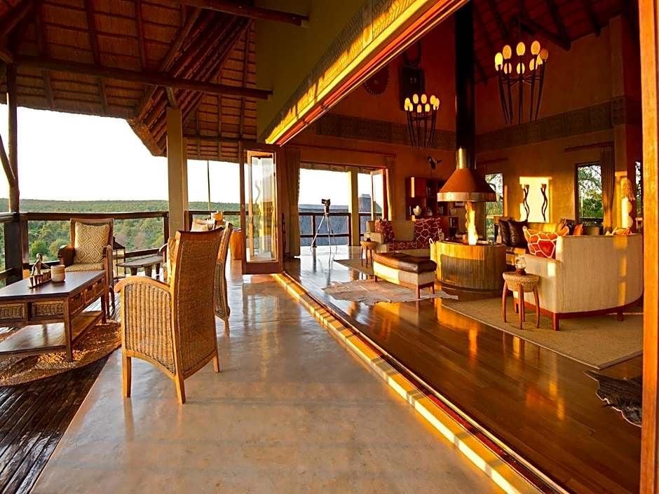 Makumu Private Game Lodge