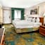 La Quinta Inn & Suites by Wyndham Albuquerque Northeast