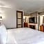 Hyatt Place Overland Park Convention Center