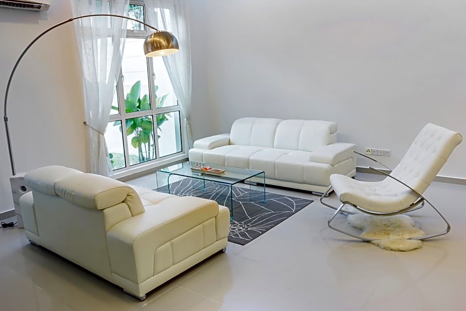 New Luxury Shamrock Beach Villas Seaview