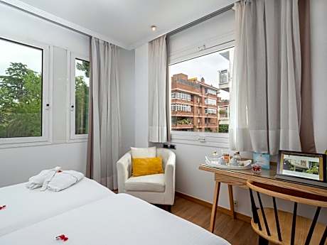 Double or Twin Room with Extra Bed