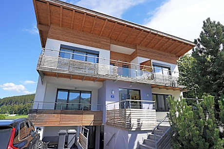 Elinas Mountain Views