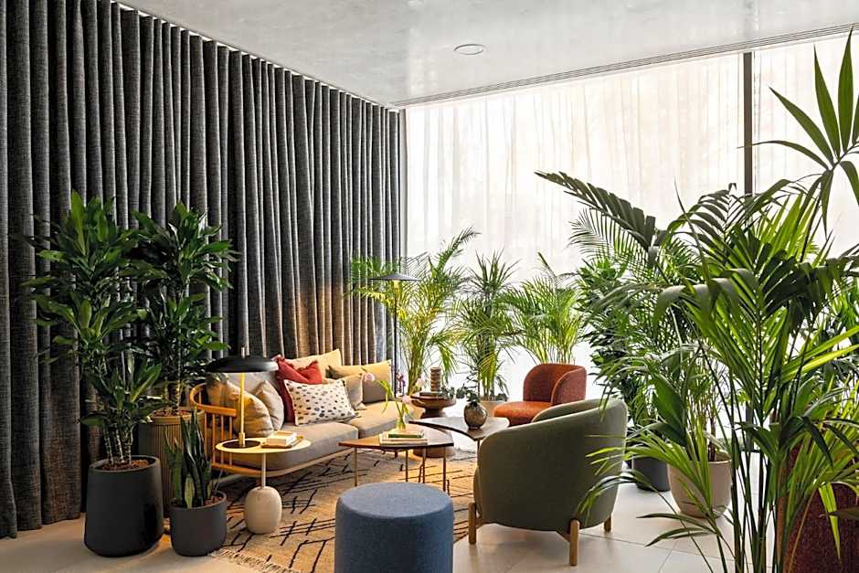 Cove Landmark Pinnacle