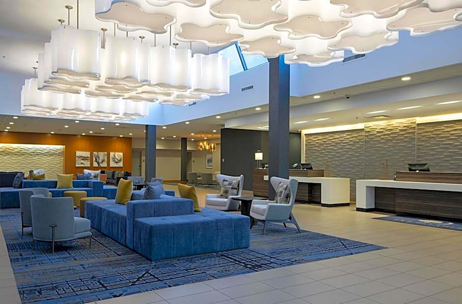DoubleTree by Hilton West Edmonton
