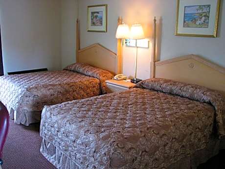 Double Room with Two Double Beds - Smoking