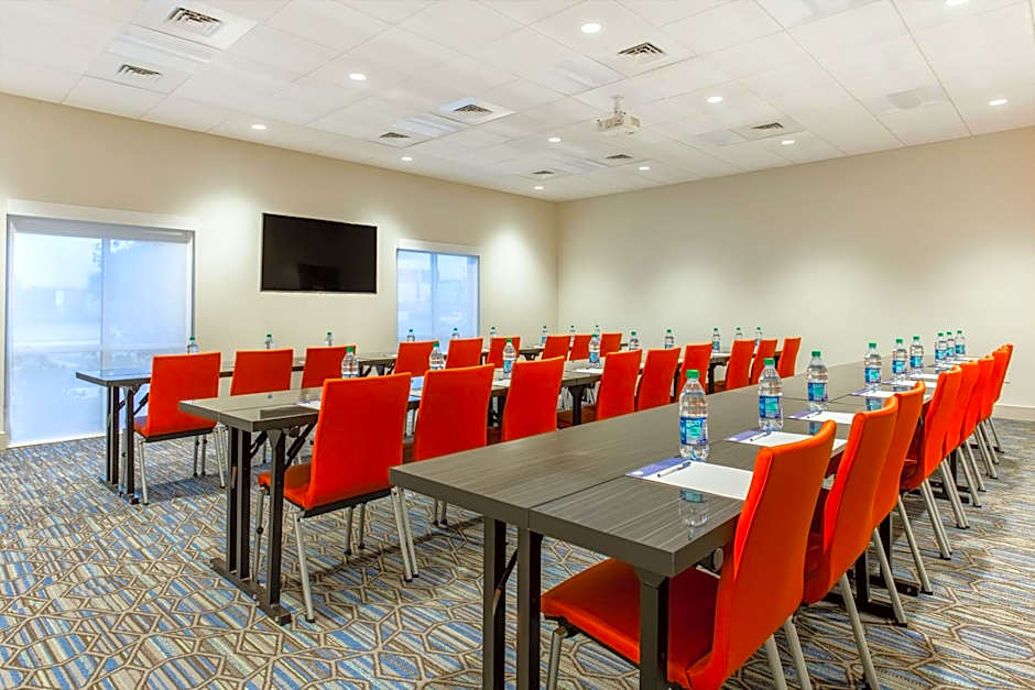 Holiday Inn Express And Suites Ottawa By IHG