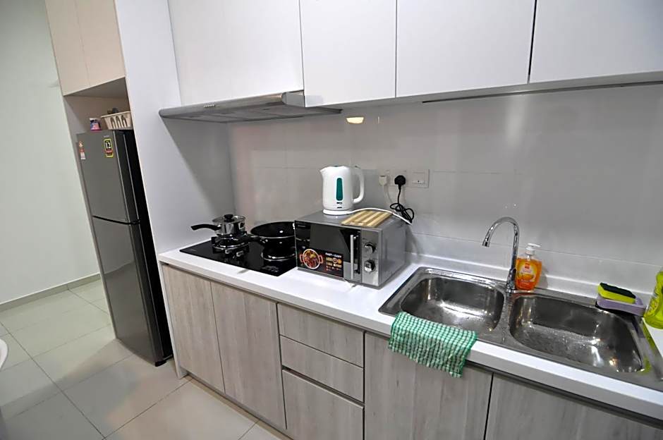 Kenwingston Square Garden By IdealHub