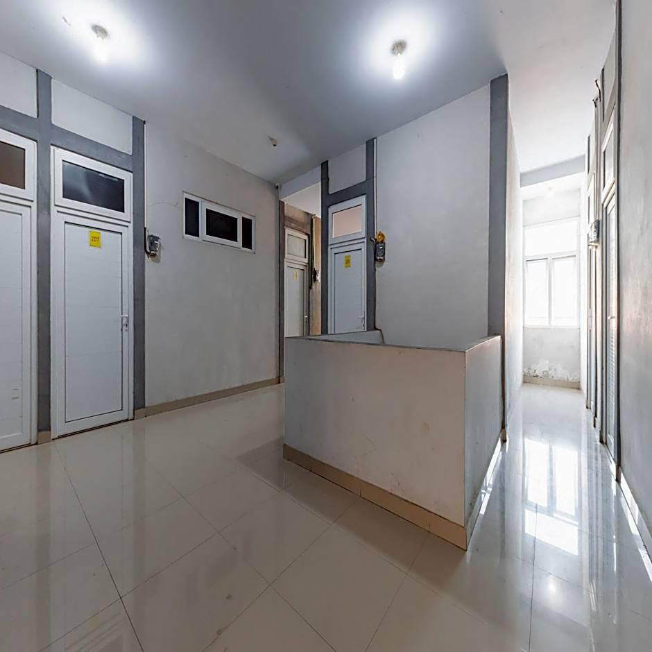 RedDoorz near RS Permata Cirebon