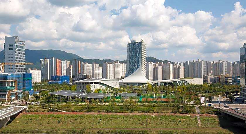 Brown Dot Hotel Chungmugong