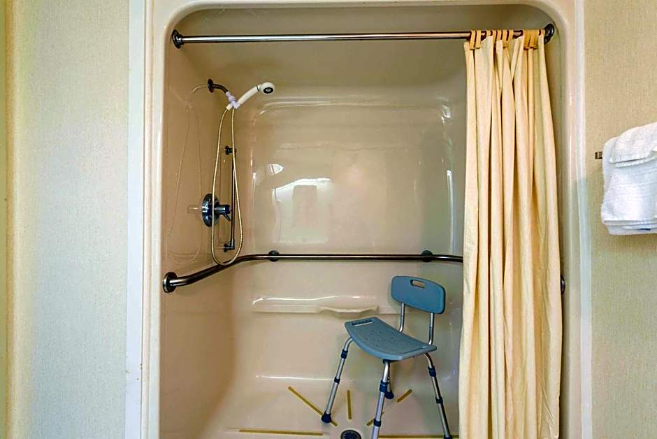 Days Inn by Wyndham Yadkinville