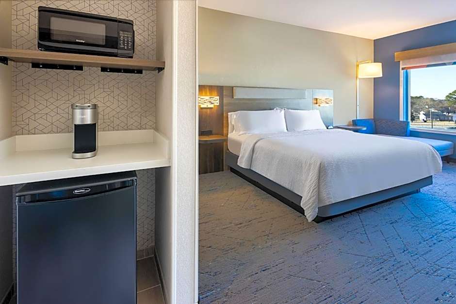 Holiday Inn Express & Suites Benson By IHG