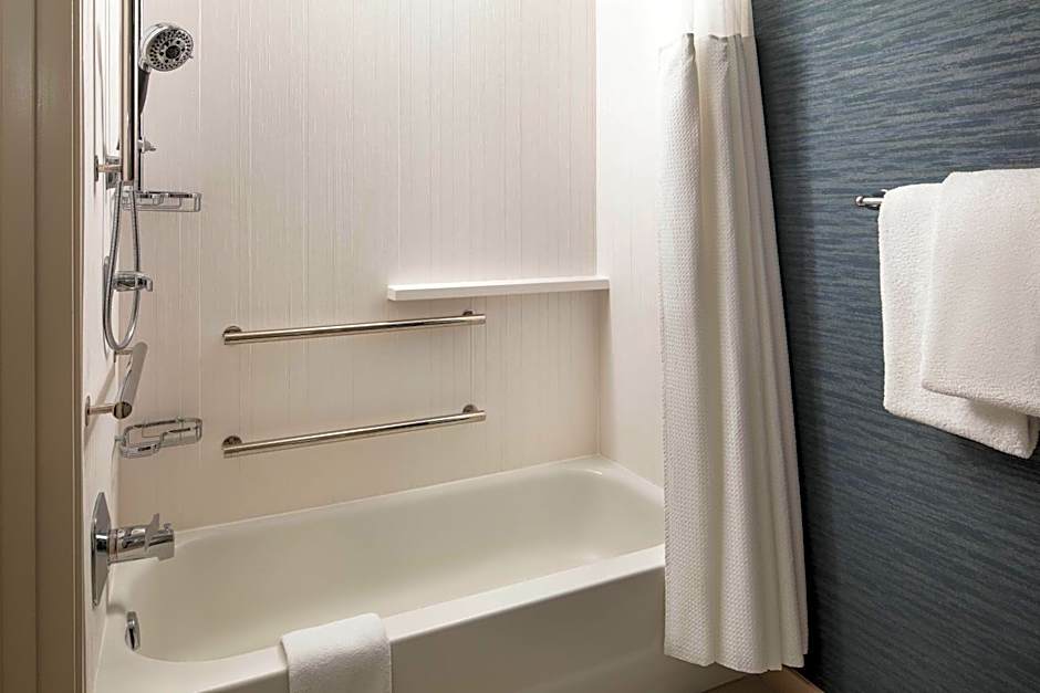 Courtyard by Marriott Indianapolis at the Capitol