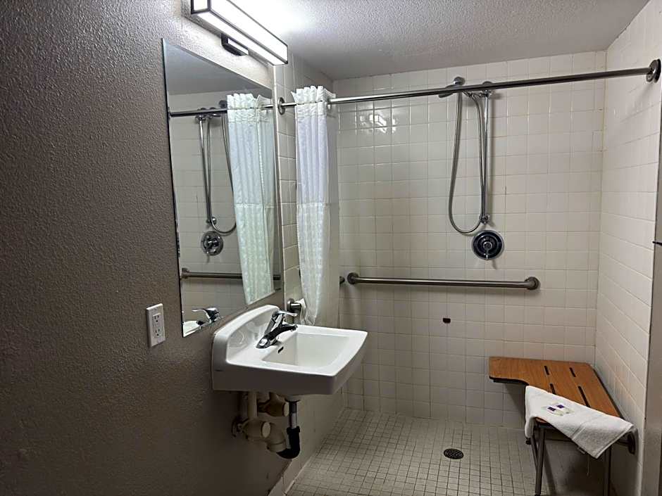 Motel 6-Enfield, CT - Hartford