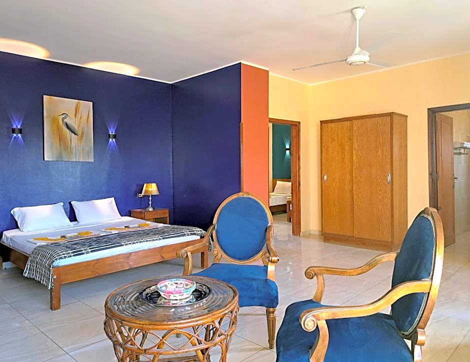 Thebes Hotel