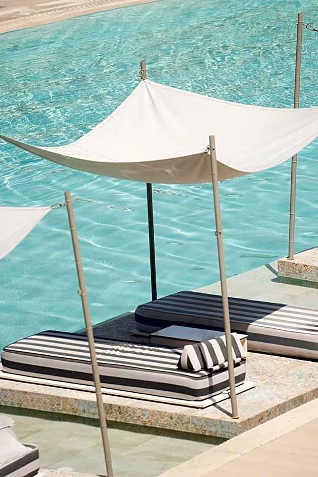 Blue Carpet Luxury Suites