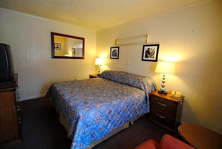 Lee High Inn