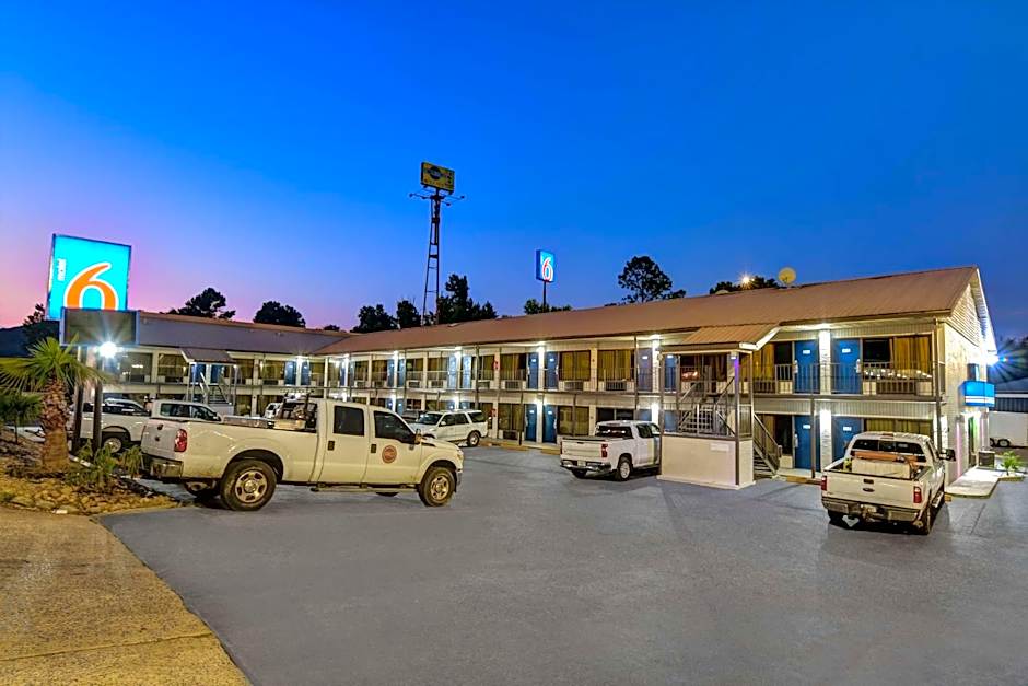 Motel 6-Dalton, GA