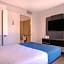 Motel 6-Bakersfield, CA - South